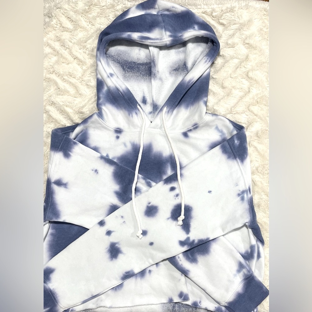 Blue/white medium